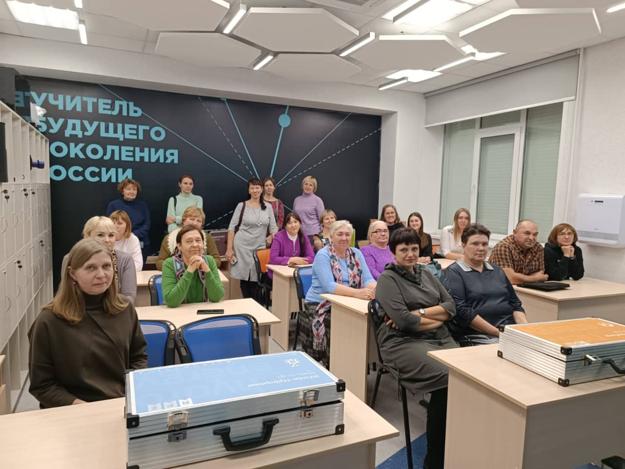 ФОТО к новости: Методическое объединение учителей географии НСО посетили технопарк УПК.