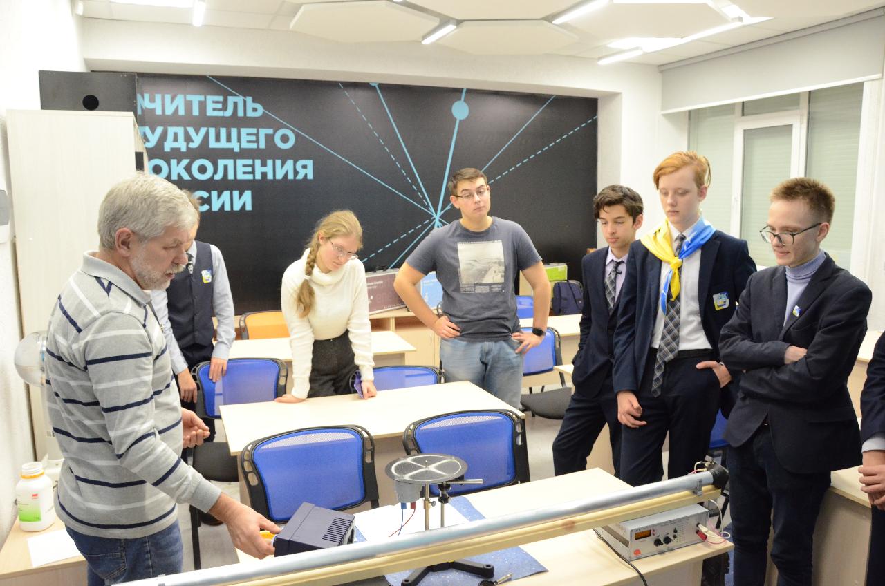 ФОТО к новости: Технопарк НГПУ проводит научно-популярные лекции для школьников