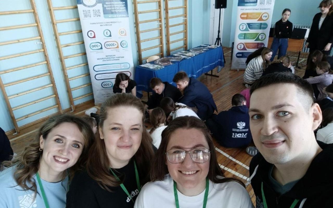 ФОТО к новости: Более ста школьников Чановского района познакомились с профессией учителя