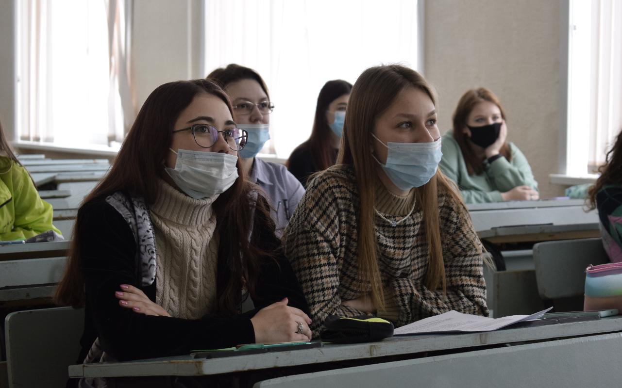 ФОТО к новости: Студенты НГПУ приняли участие в Всероссийском уроке истории «Моя страна»