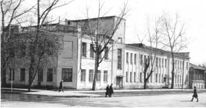 Здание школы № 29, по улице Серебренниковской