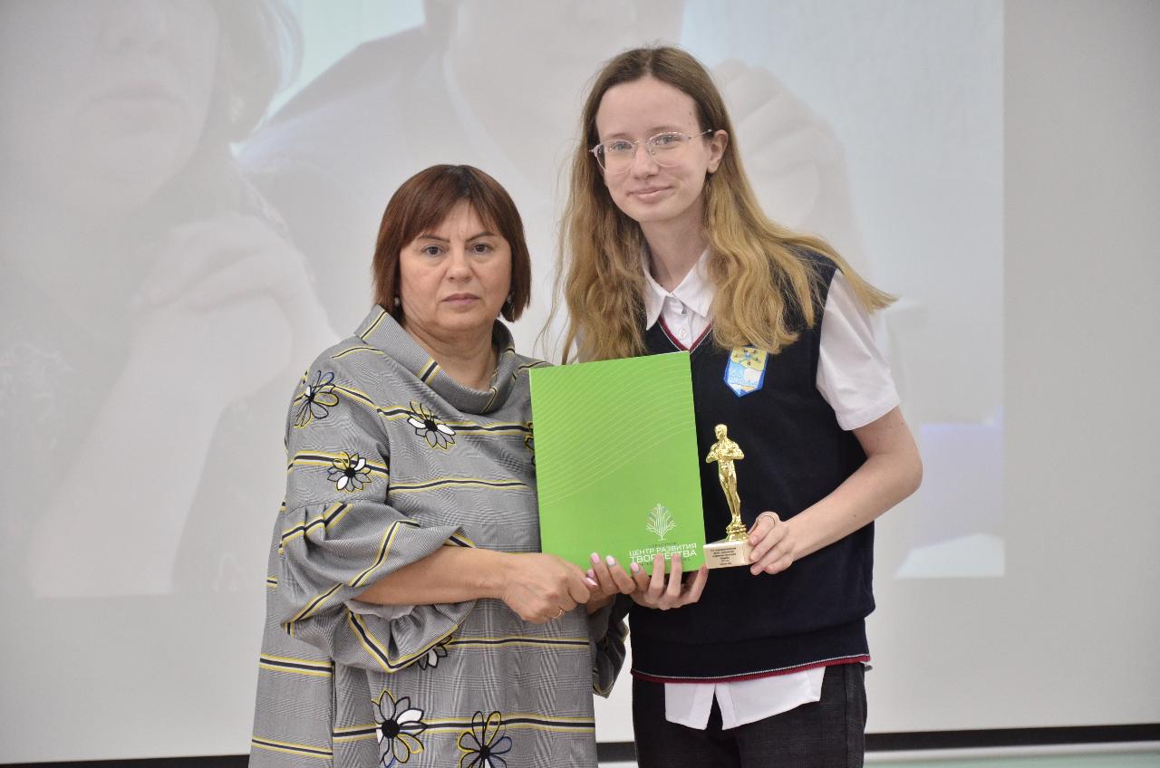 ФОТО к новости: «Золотая лига Сибири»: в НГПУ наградили талантливых школьников
