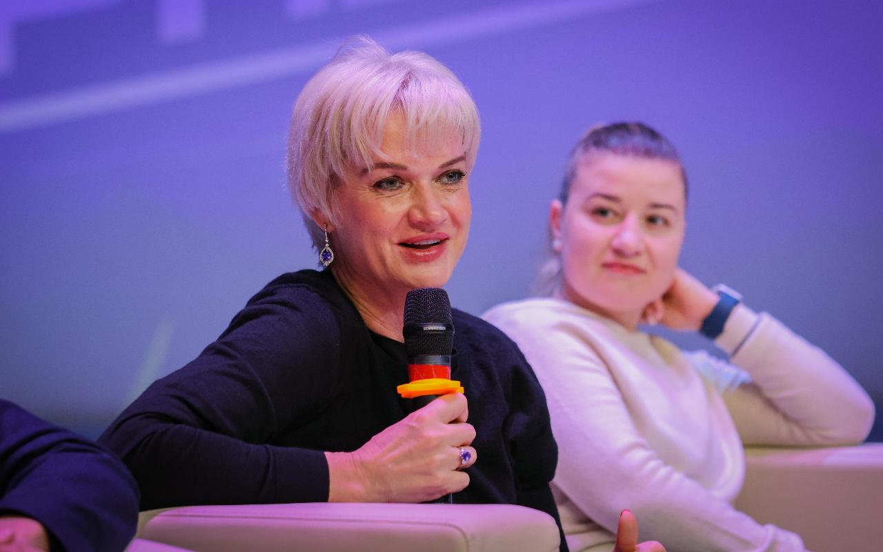 ФОТО к новости: Как стать героем спорта: олимпийские легенды раскрыли секреты студентам НГПУ