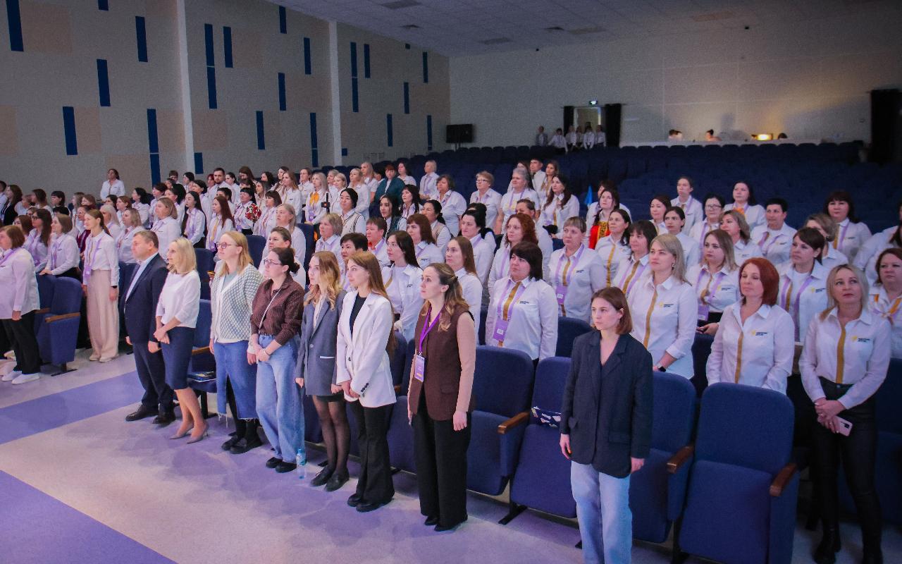 ФОТО к новости: В НГПУ состоялось закрытие второго потока обучения советников директоров по воспитанию