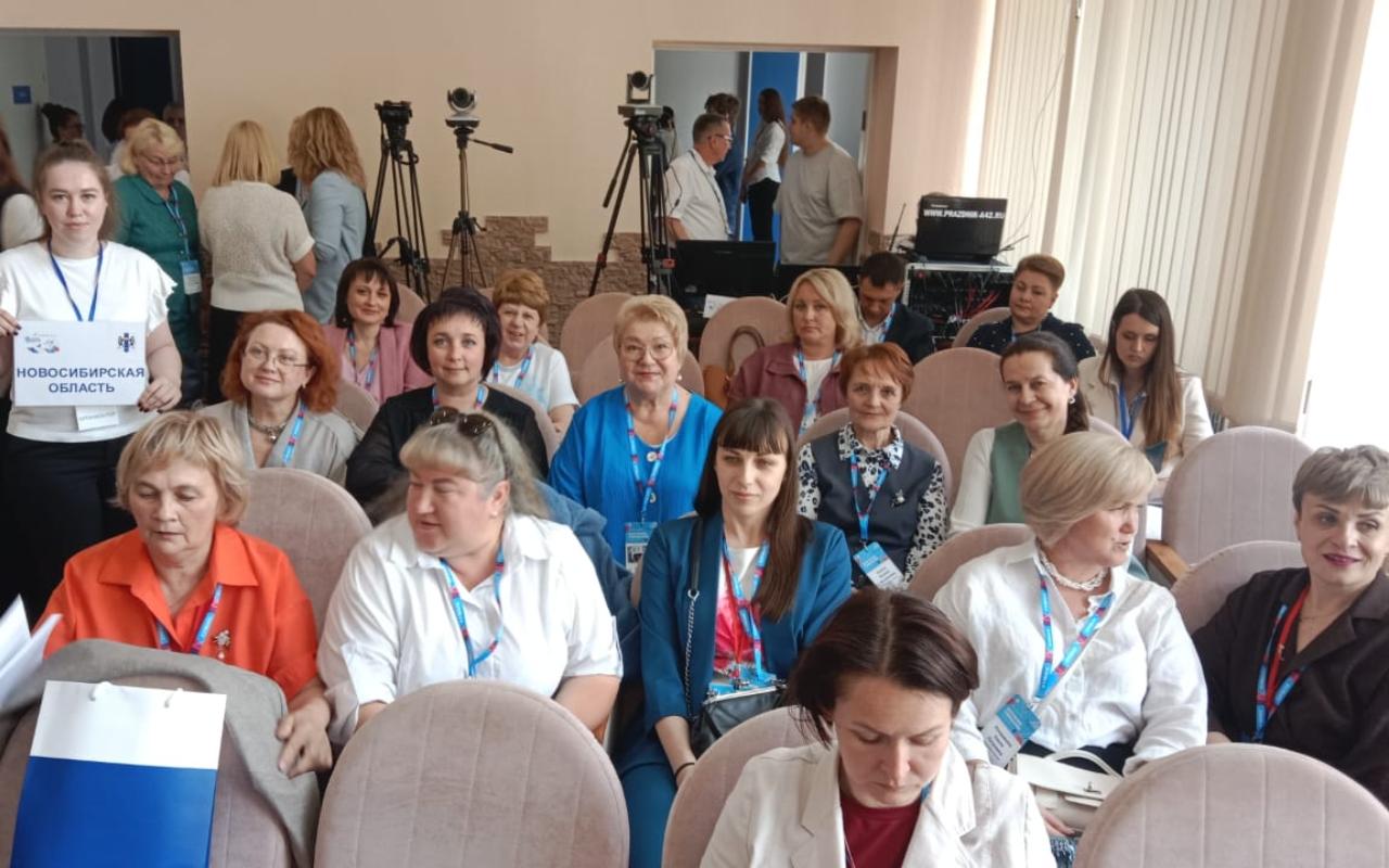 ФОТО к новости: Основные вопросы государственной политики в сфере общего образования: и.о ректора Сергей Нелюбов сегодня работает на окружном совещании Минпросвещения в Кемерове 