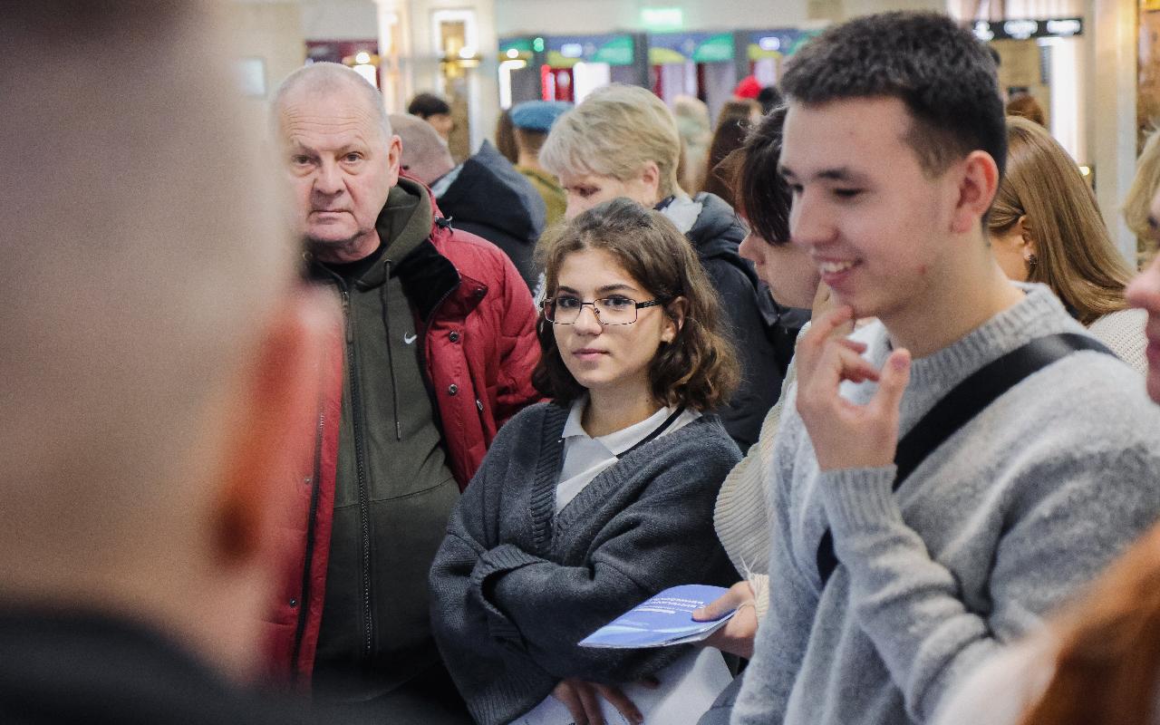 ФОТО к новости: День открытых дверей вузов Новосибирской области: НГПУ — в центре внимания абитуриентов