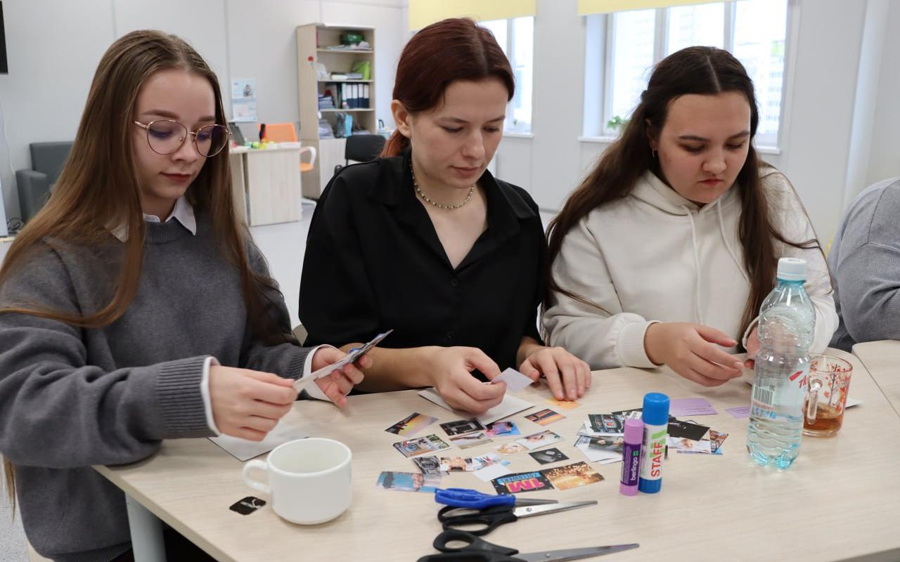 ФОТО к новости: Студенты НГПУ расширяют горизонты с «Росатомом»