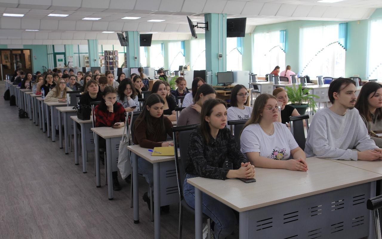 ФОТО к новости: Выпускников НГПУ готовы принять на работу школы Краснозерского района