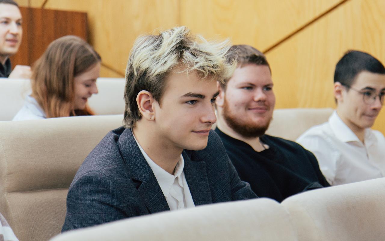 ФОТО к новости: Команда НГПУ провела профориентационное мероприятие для школьников наукограда Кольцово в рамках Дня российской науки