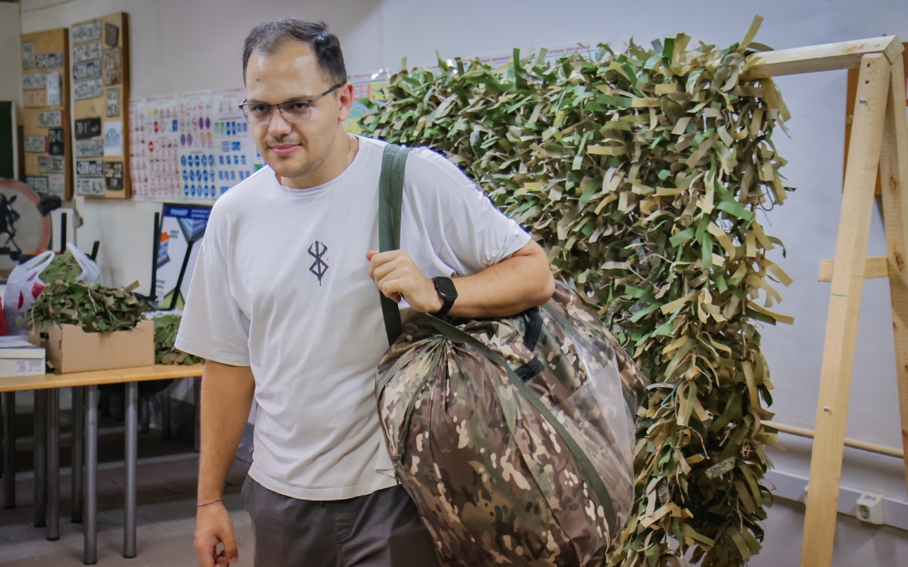 ФОТО к новости: Студенты и преподаватели ИФМИТО НГПУ поддержали служащих: дрон, оборудование и волонтёрская помощь