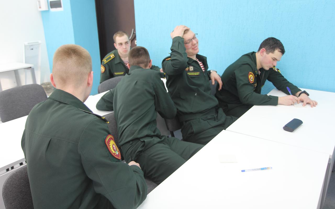 ФОТО к новости: Игрой закрепляем знание истории: для студентов трех вузов в НГПУ провели лекцию и квиз об Отечественной войне 1812 года