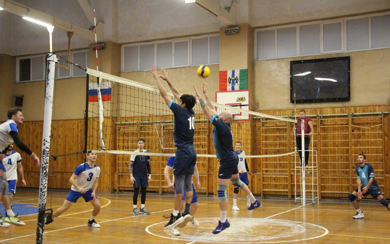 ФОТО к новости: Двойной волейбольный вечер в НГПУ