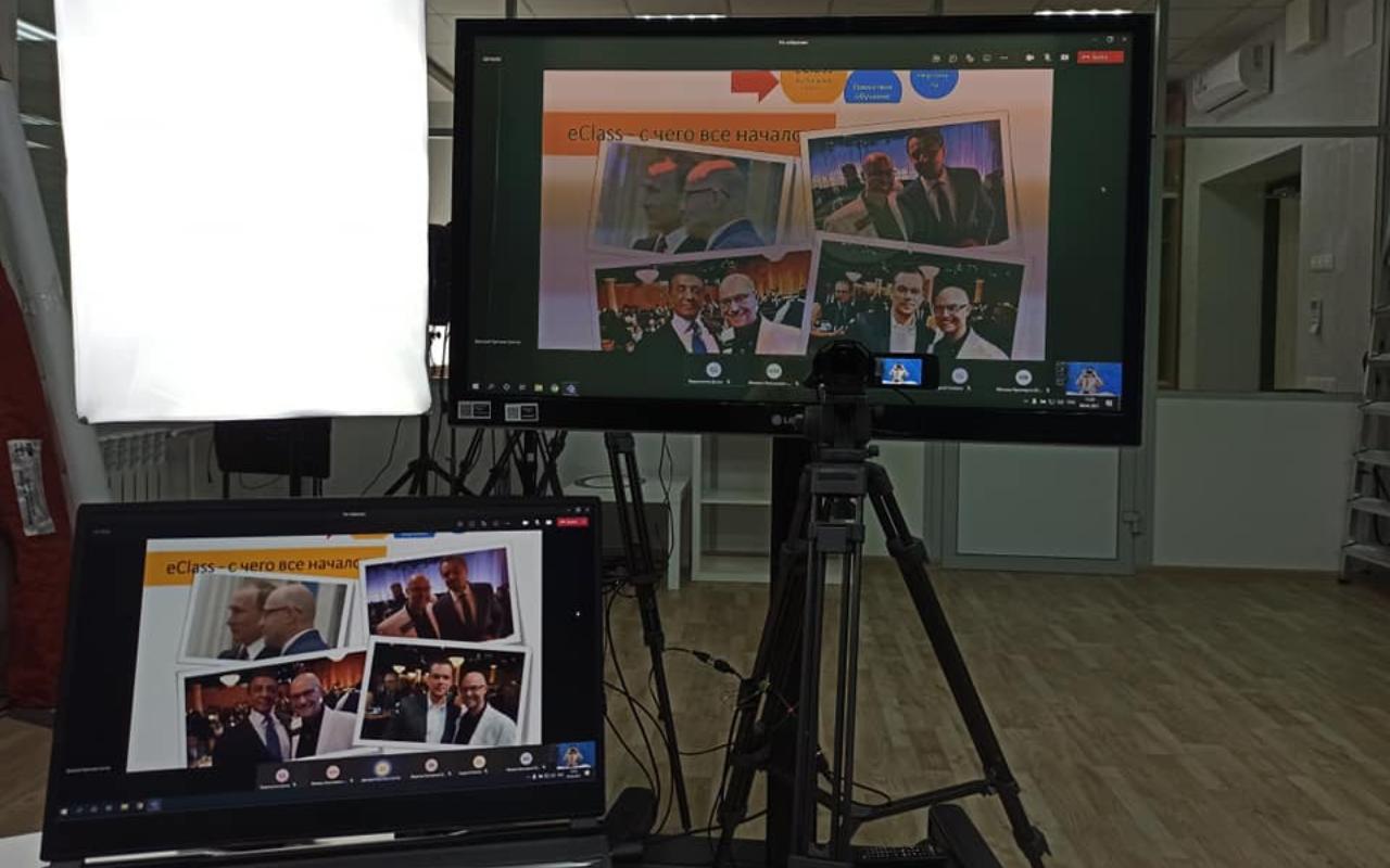 ФОТО к новости: Эксперты онлайн-обучения обсудили цифровизацию образования в НГПУ