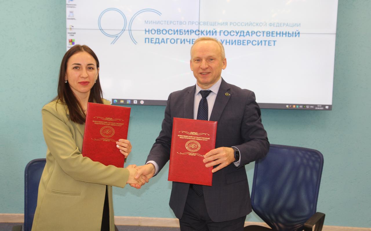 ФОТО к новости: Взаимодействие расширяется: НГПУ и Усть-Таркский район подписали соглашение о сотрудничестве