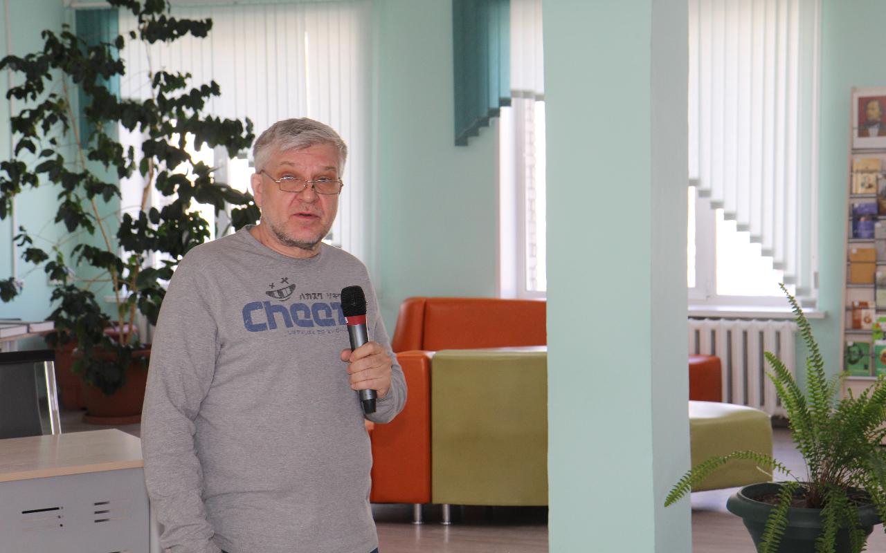 ФОТО к новости: Студенты НГПУ узнали, какой была «Дорога на Берлин» в 1945 году