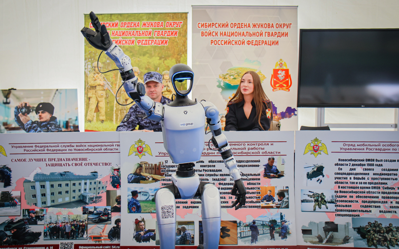 ФОТО к новости: НГПУ на «Технопроме-2025»: от технологического калейдоскопа до «Города будущего»