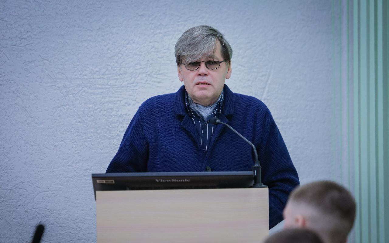 ФОТО к новости: В НГПУ обсудили роль исторической памяти в развитии индивидуальности