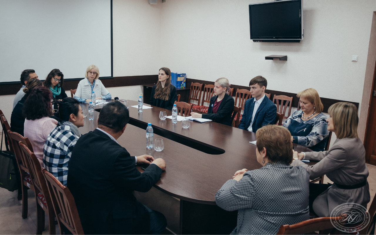 ФОТО к новости: Мосты международного сотрудничества 