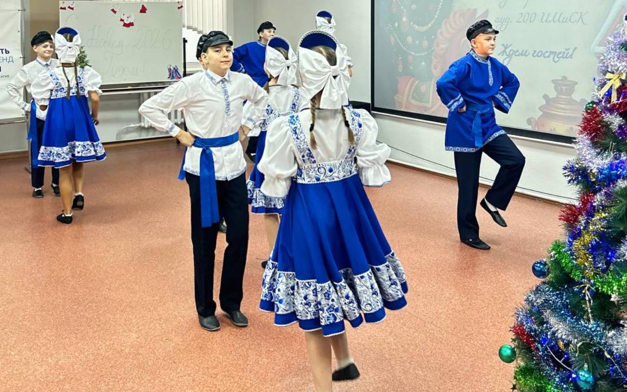 ФОТО к новости: С душой и размахом: ИМиСК организовал новогодний капустник