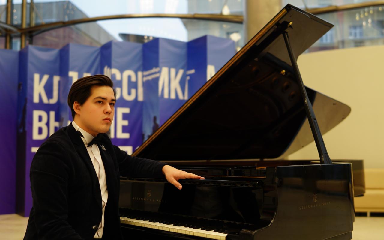 ФОТО к новости: Пять студентов НГПУ стали обладателями стипендии «Альфа-Будущее»