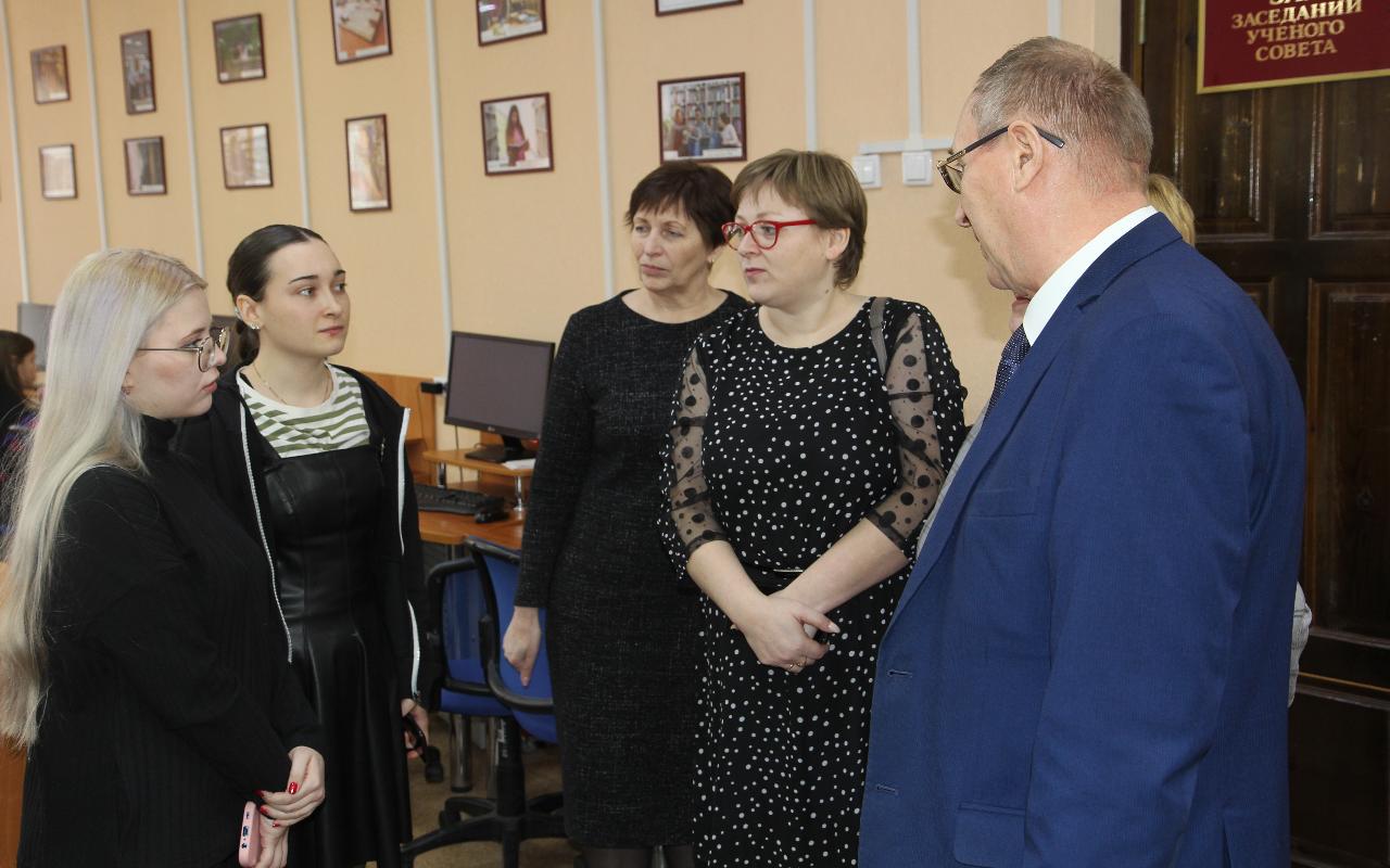 ФОТО к новости: И.о. ректора НГПУ Сергей Александрович Нелюбов: «Наша задача – формировать мотивацию у школьников к выбору профессии учителя»