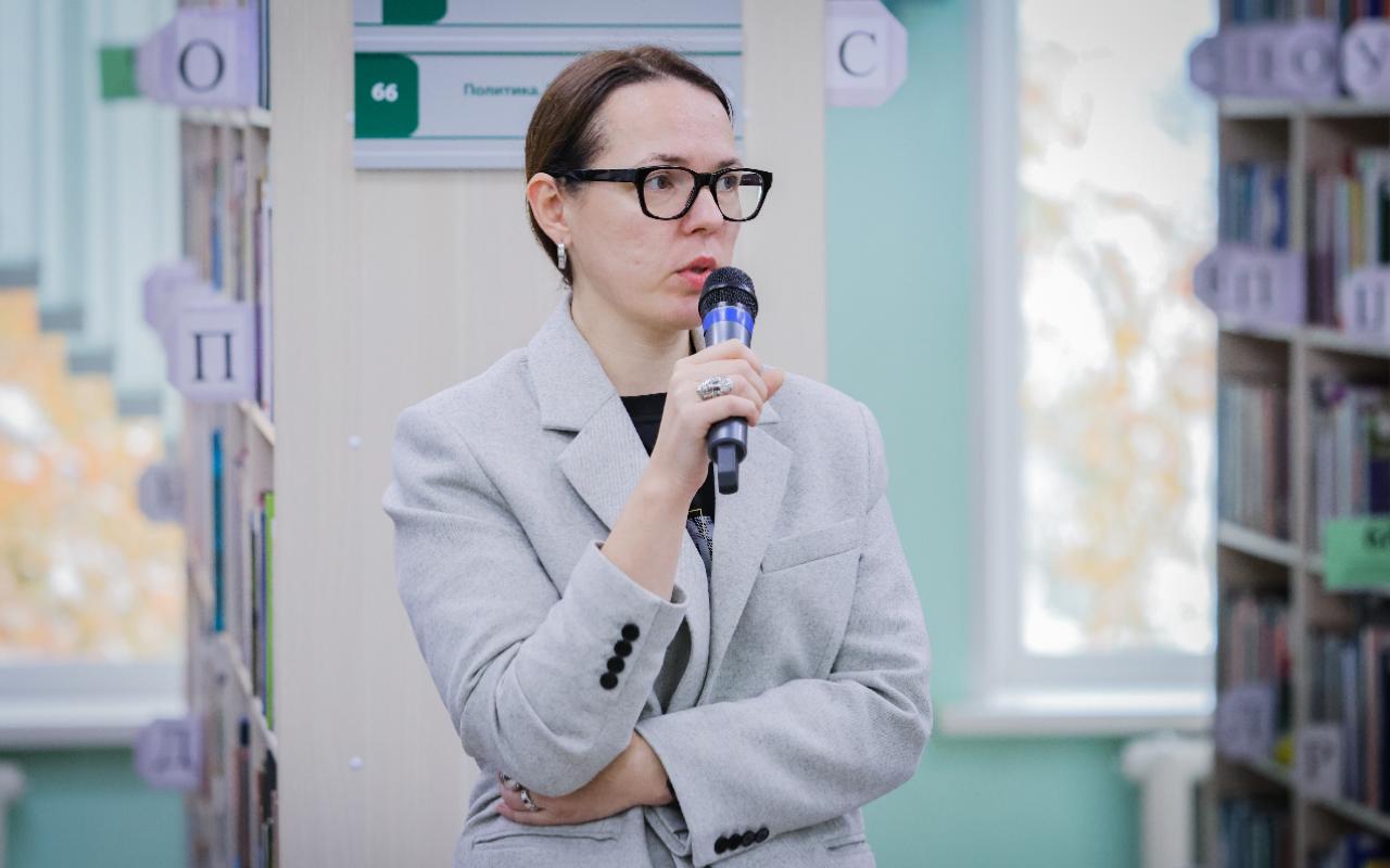 ФОТО к новости: Министр культуры Новосибирской области встретилась со студентами ИКиМП НГПУ: о карьере в сфере культуры, «земских» программах и новых форматах сотрудничества