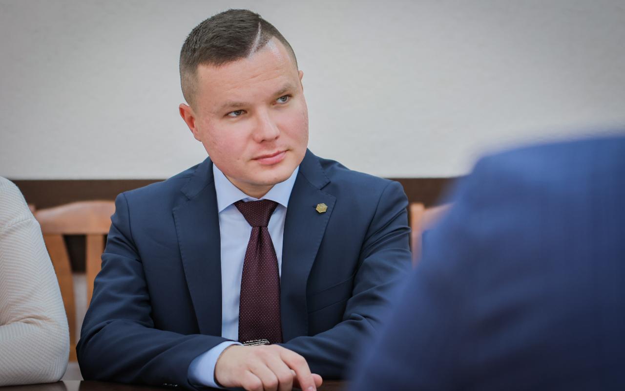 Институт искусств НГПУ приглашает на выставки в рамках форума «Педагогическая Сибирь-2025»
