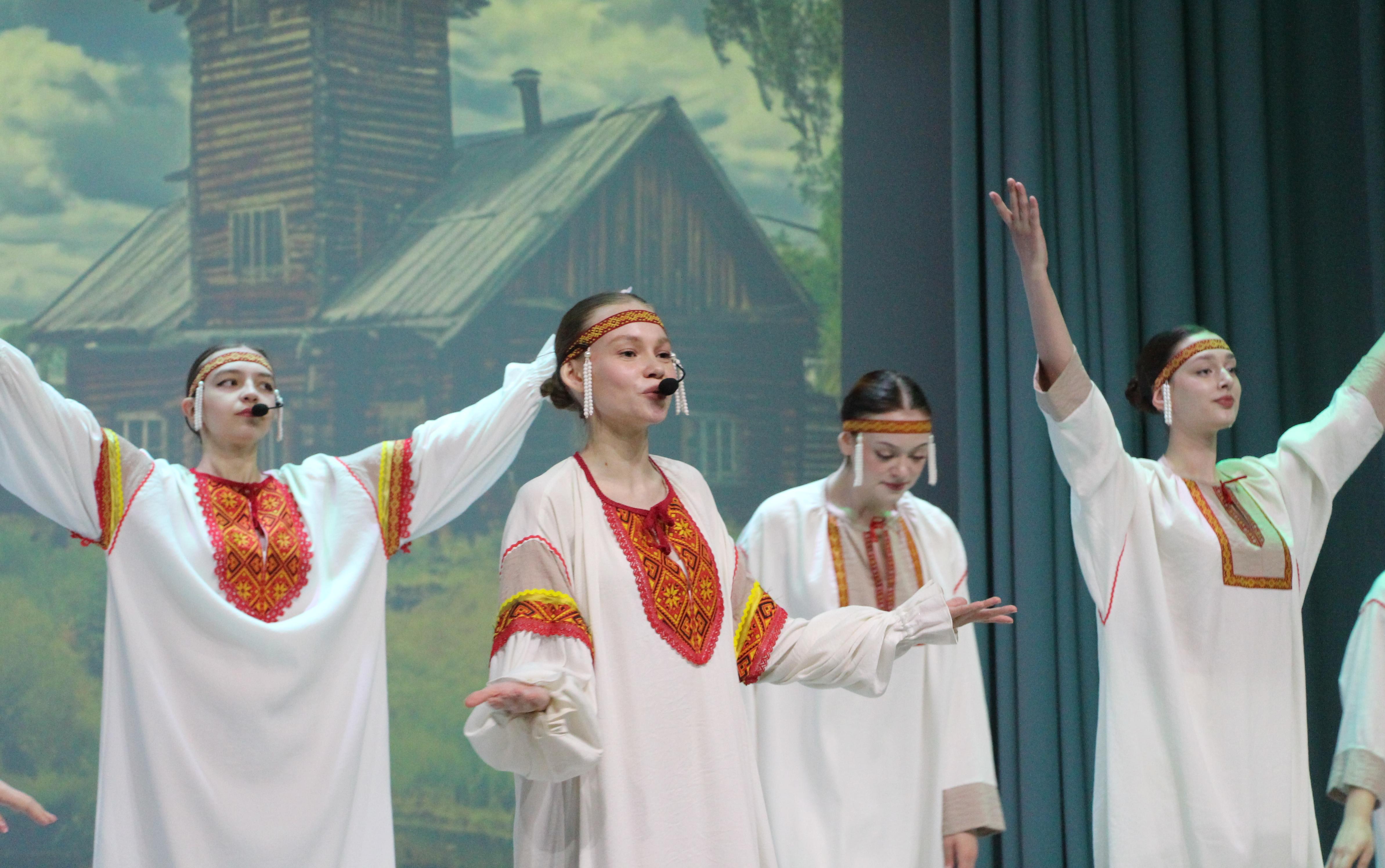 ФОТО к новости: Культура объединяет: в Новосибирске прошла конференция, посвященная дружбе народов  