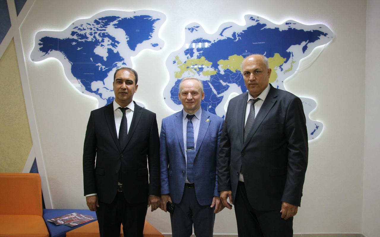 ФОТО Вместе развивать науку: НГПУ договорился о сотрудничестве с двумя вузами Узбекистана