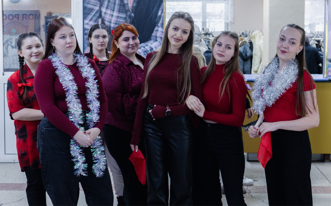 ФОТО к новости: XXII благотворительная акция «Яблоко. Апельсин» объединила студентов и преподавателей НГПУ
