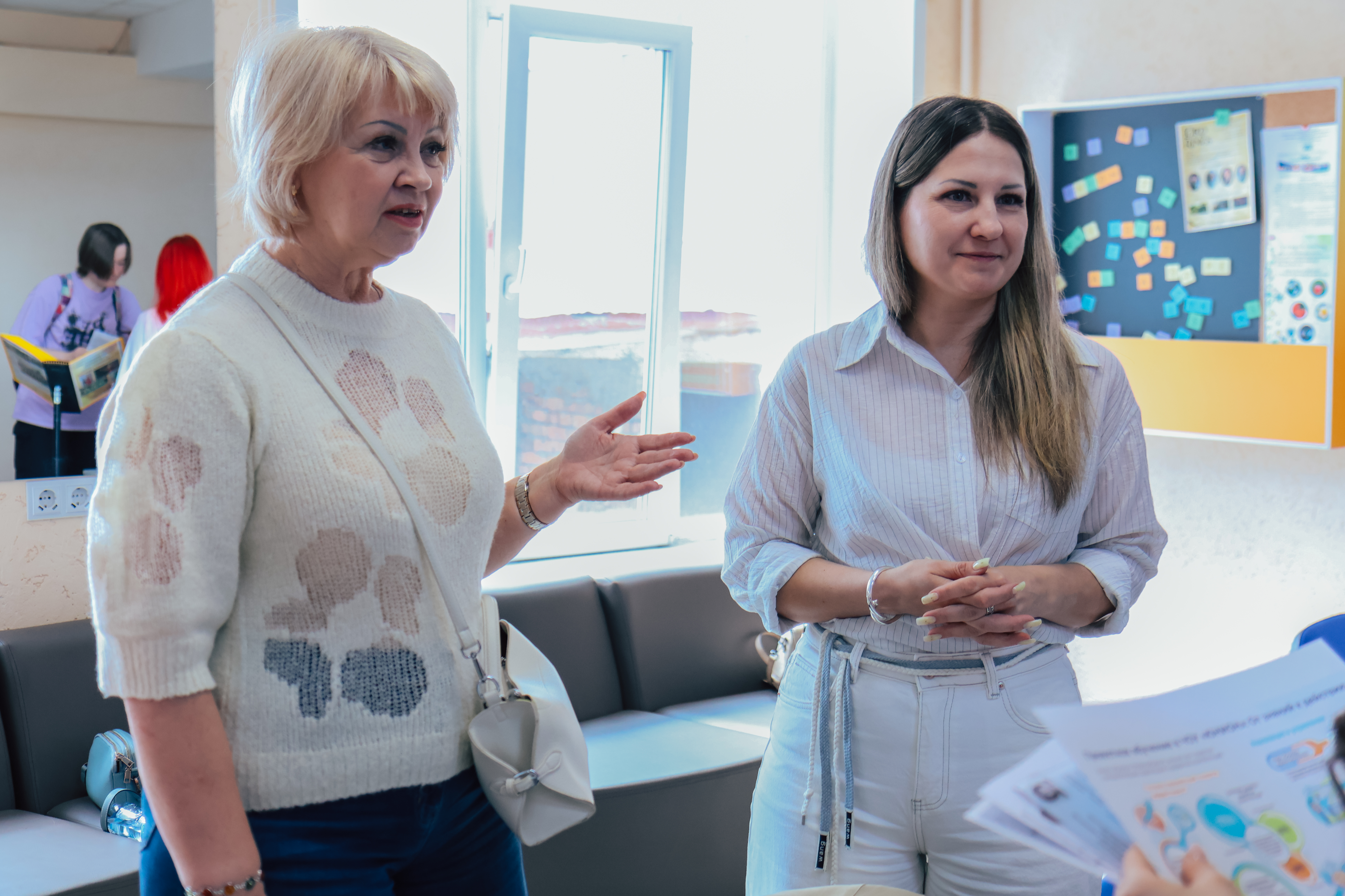 ФОТО к новости: Работодатели и будущие учителя встретились в НГПУ на Дне работодателя