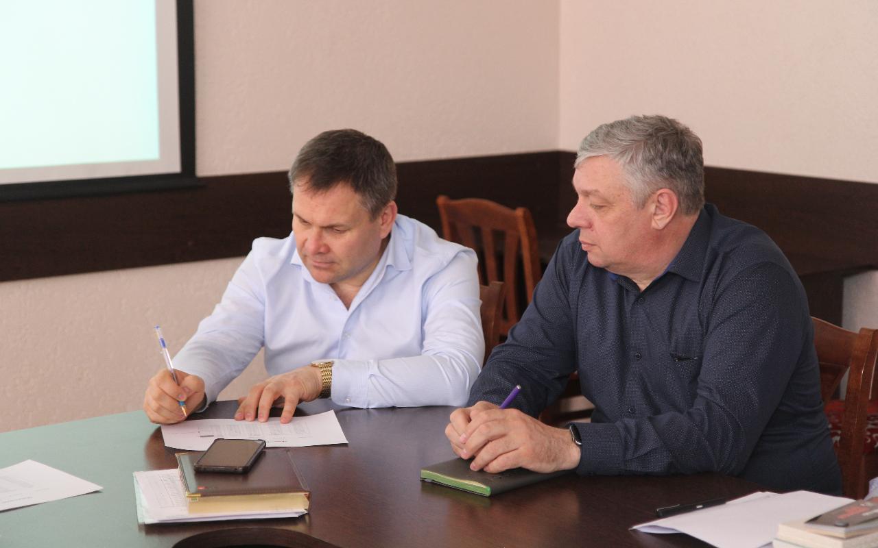 ФОТО к новости: Обновление инфраструктуры НГПУ: ремонт набирает обороты