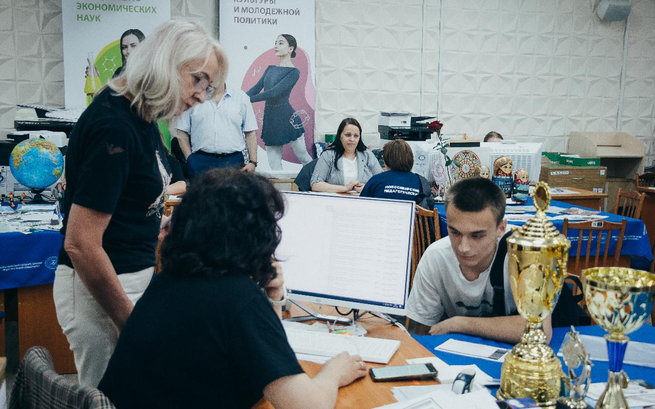 ФОТО к новости: Вниманию абитуриентов: стало известно об изменениях в перечне вступительных испытаний по ряду программ!