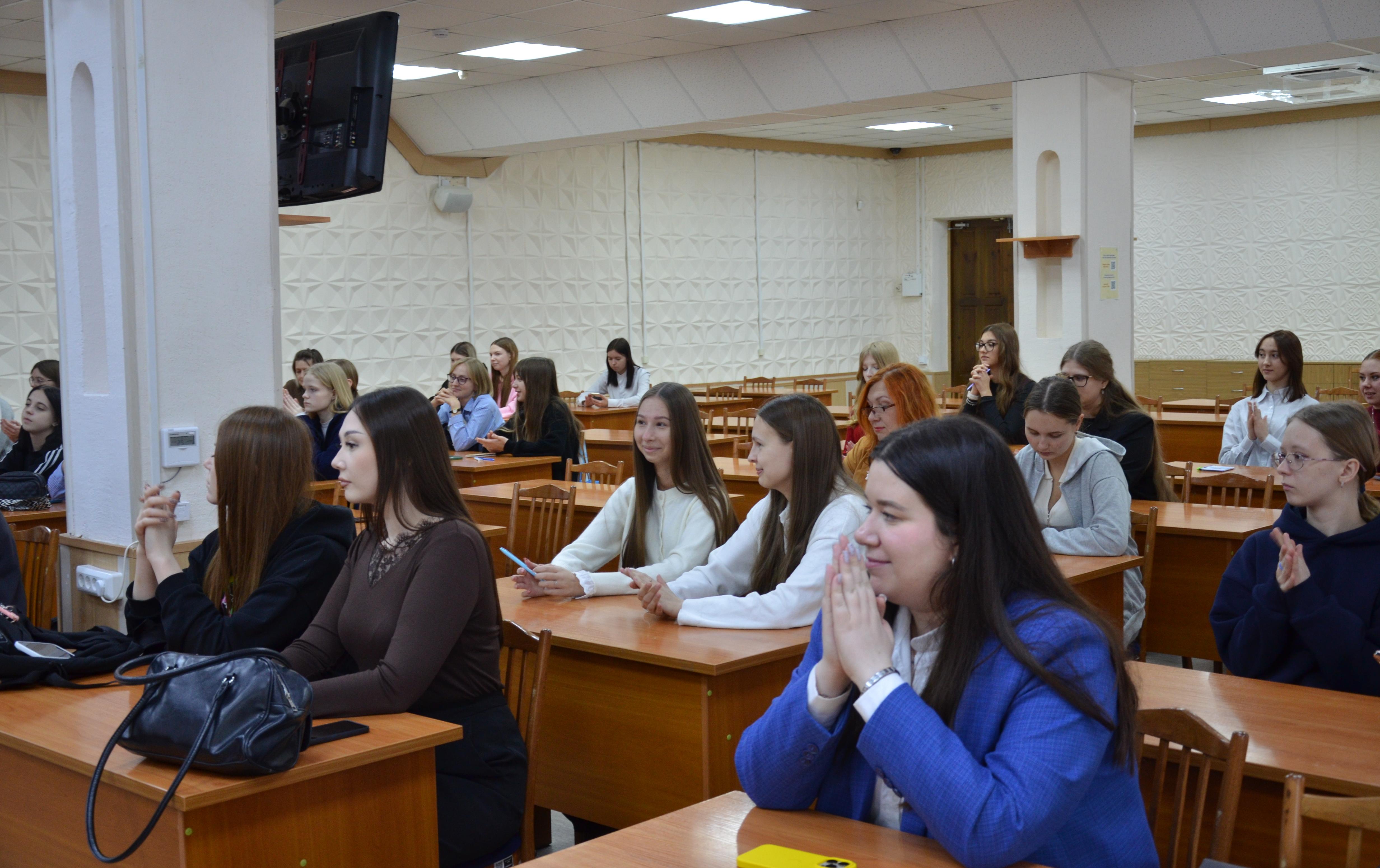 ФОТО к новости: Педагогически одаренная молодежь встретилась на олимпиаде в НГПУ 