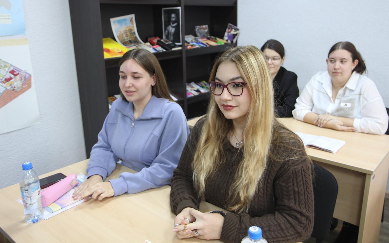 ФОТО к новости: НГПУ готовится развивать контакты с вузами Мексики