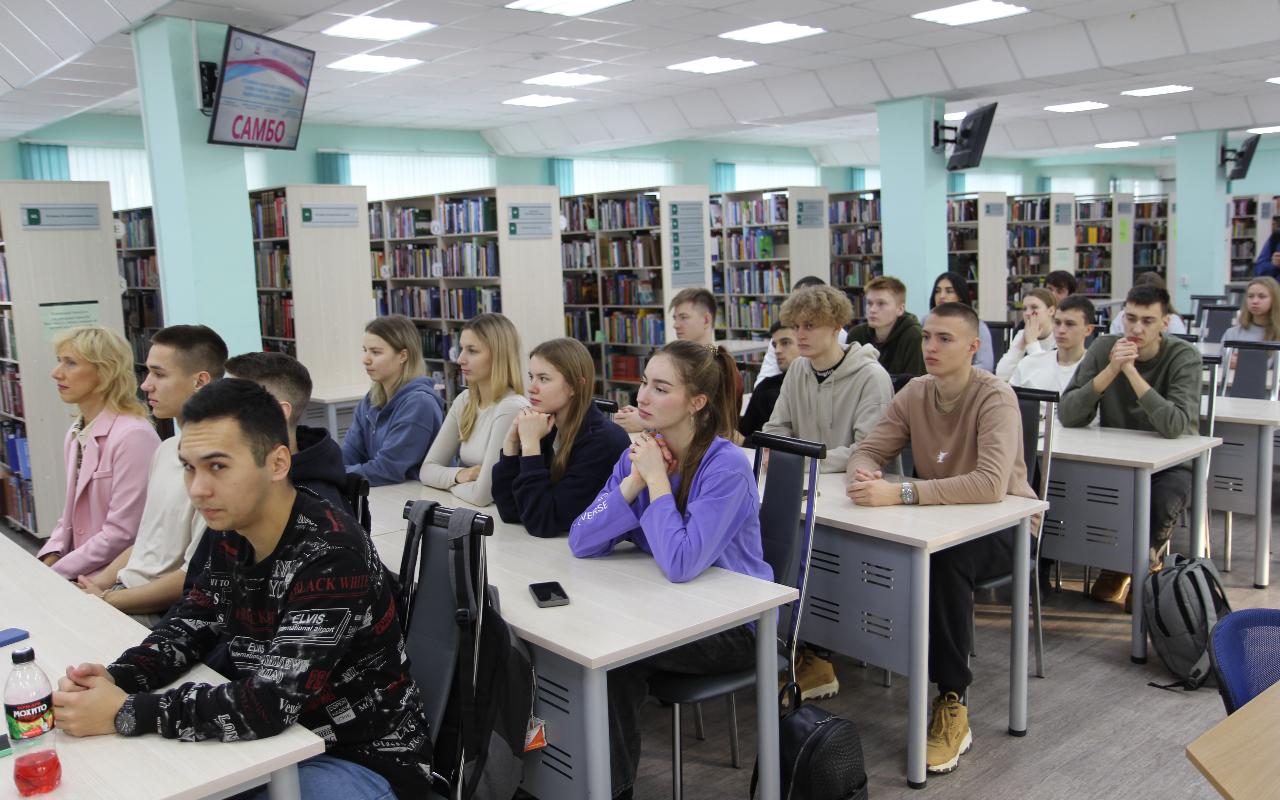 ФОТО к новости: Школа-колледж-университет: самбо в Новосибирске будут развивать сообща