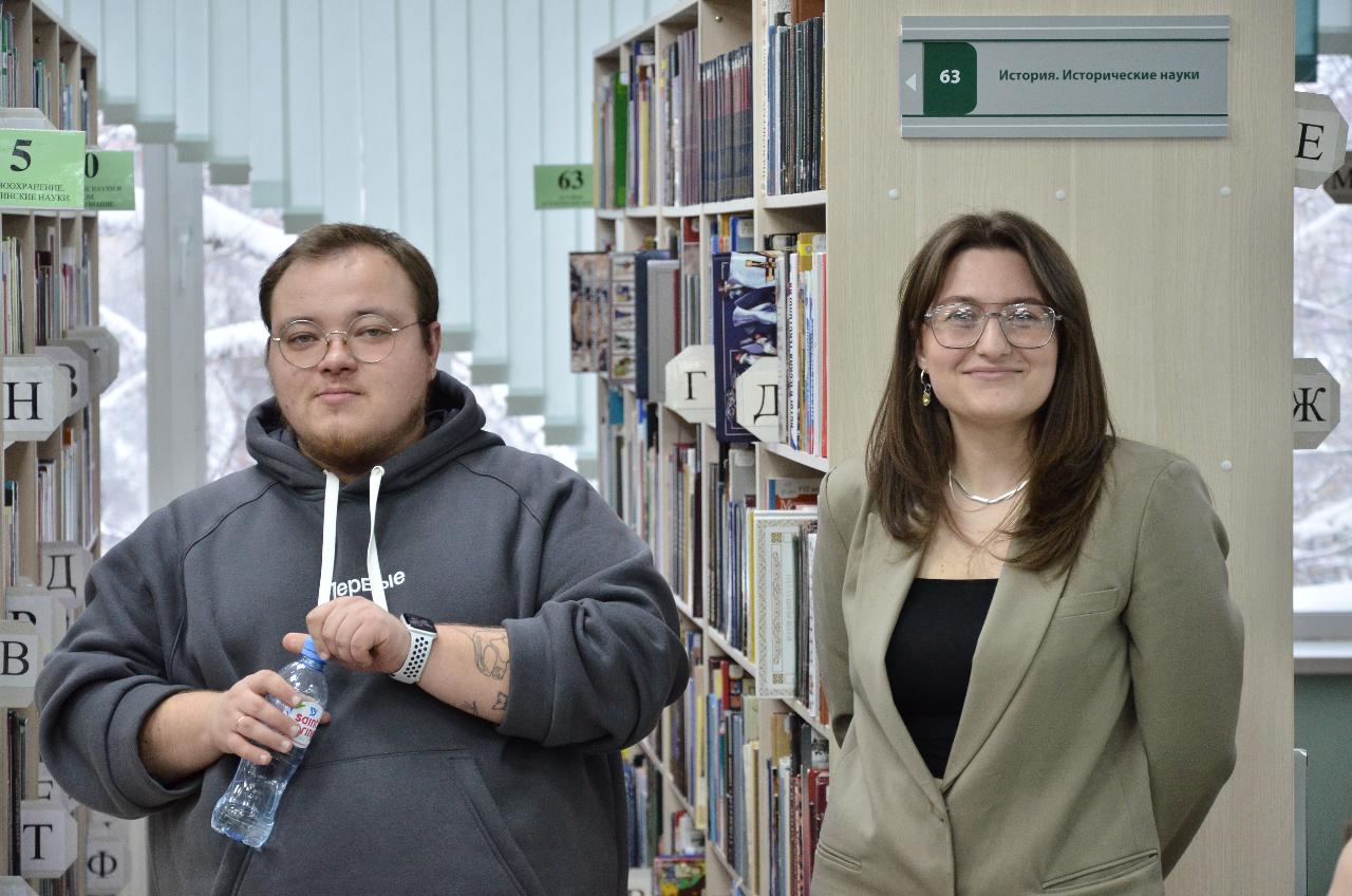 ФОТО к новости: «Диалог на равных»: Студенты НГПУ встретились с руководителем департамента молодёжной политики Новосибирской области