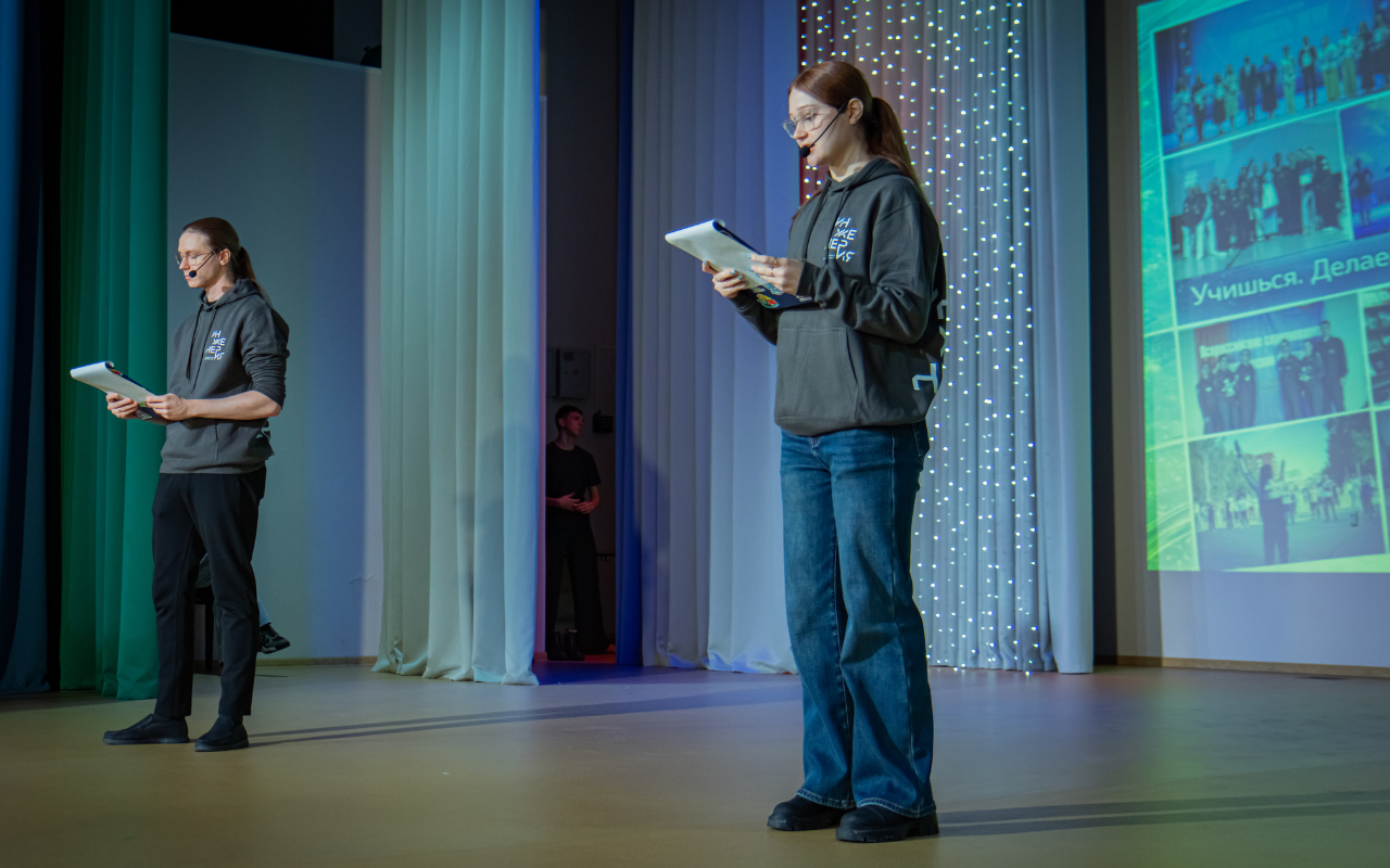 ФОТО к новости: Профориентация через практику и вдохновение: НГПУ провёл выездное мероприятие для школьников Новосибирского района