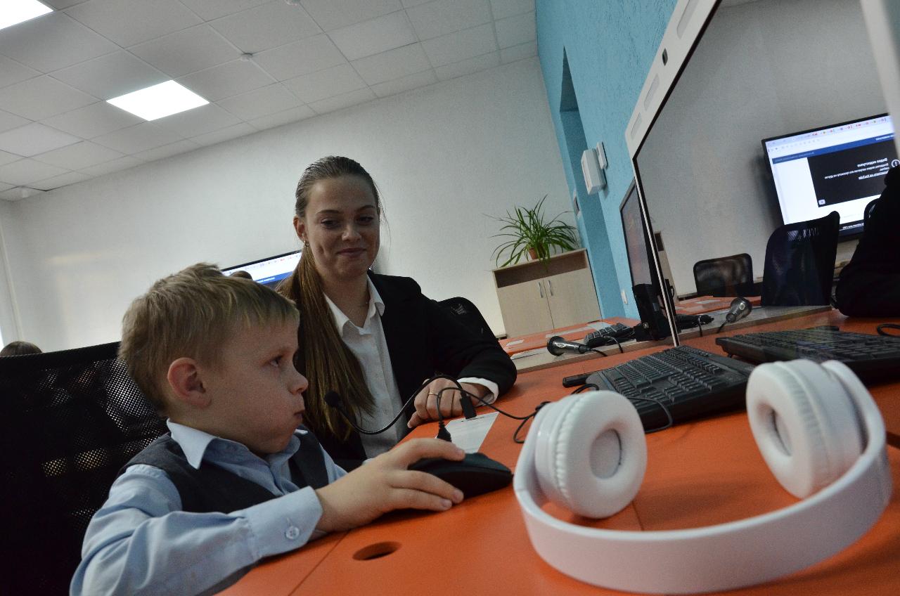 ФОТО к новости: Аудитория логопедической помощи и слухоречевой работы НГПУ – высокотехнологичная помощь детям региона