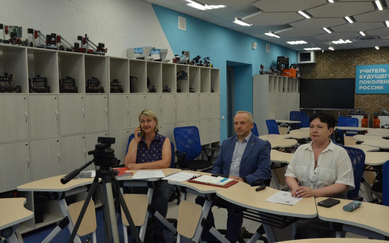 ФОТО к новости: Главная цель – развитие кадрового потенциала региональной системы образования: НГПУ и Камчатский край развивают сотрудничество