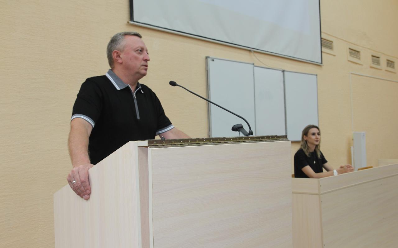 ФОТО к новости: Ректор НГПУ Сергей Нелюбов: «Я уверен, что студенческие годы будут яркими»