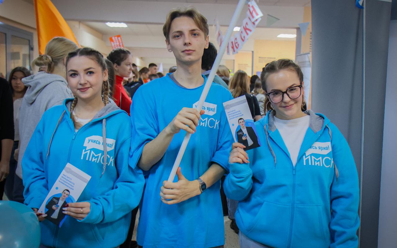 ФОТО к новости: 5 причин поступить в любимый педагогический: и.о. ректора Сергей Нелюбов на Дне открытых дверей рассказал о преимуществах НГПУ