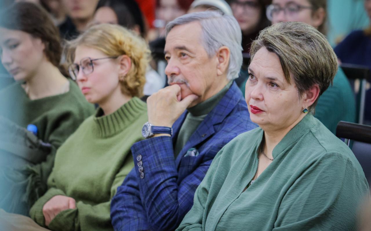 ФОТО к новости: Министр культуры Новосибирской области встретилась со студентами ИКиМП НГПУ: о карьере в сфере культуры, «земских» программах и новых форматах сотрудничества