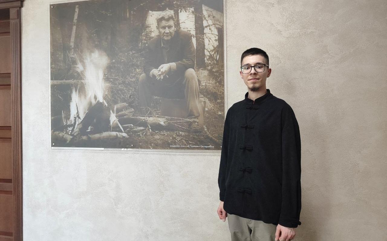 Под знаком звёздного года: Арсен Широв — про китайский язык как вызов, каллиграфию и путь к мастерству