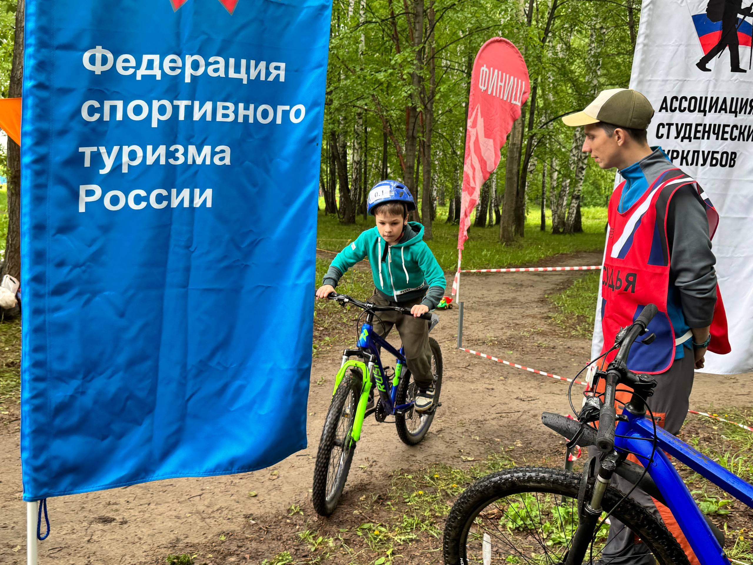 ФОТО к новости: В НГПУ прошли соревнования по велотуризму