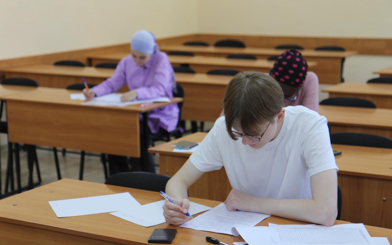 ФОТО к новости: Пройти испытания и стать студентом: в НГПУ 16 июля начались вступительные испытания по программам бакалавриата и специалитета