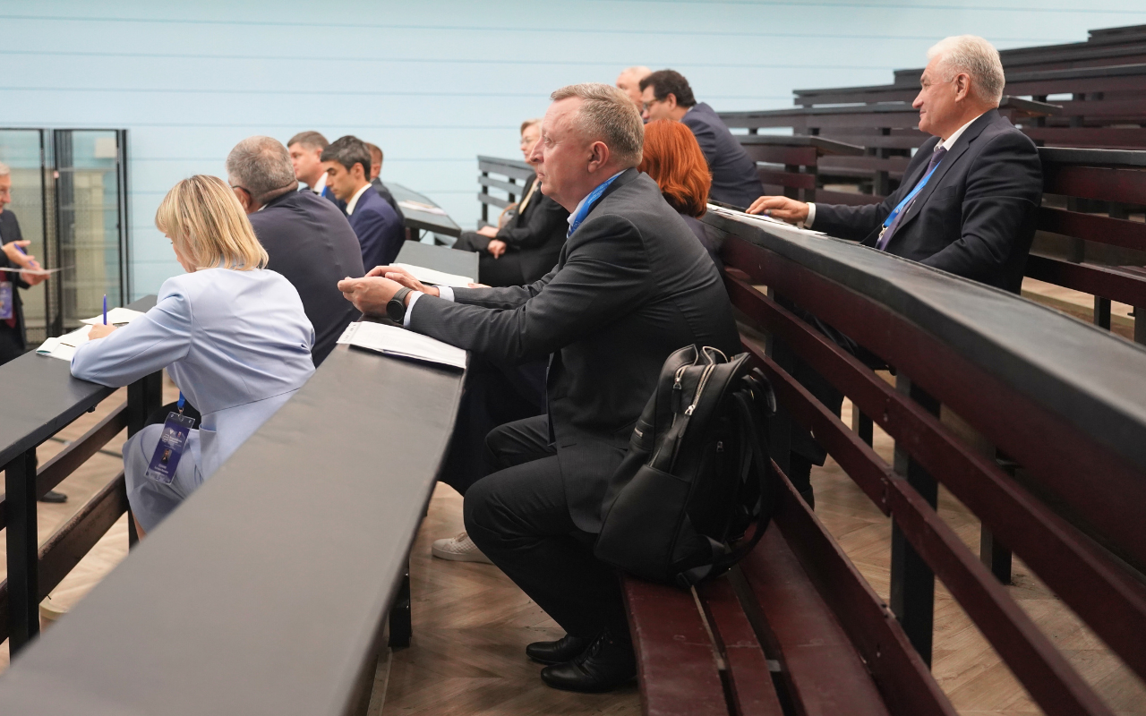 ФОТО к новости: Каким будет 2025/26 учебный год – обсуждают участники Всероссийского совещания по вопросам образования