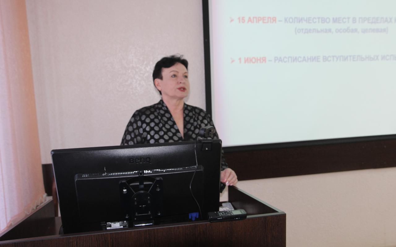 ФОТО к новости: Выпускников НГПУ ждут на работу в наукограде Кольцово