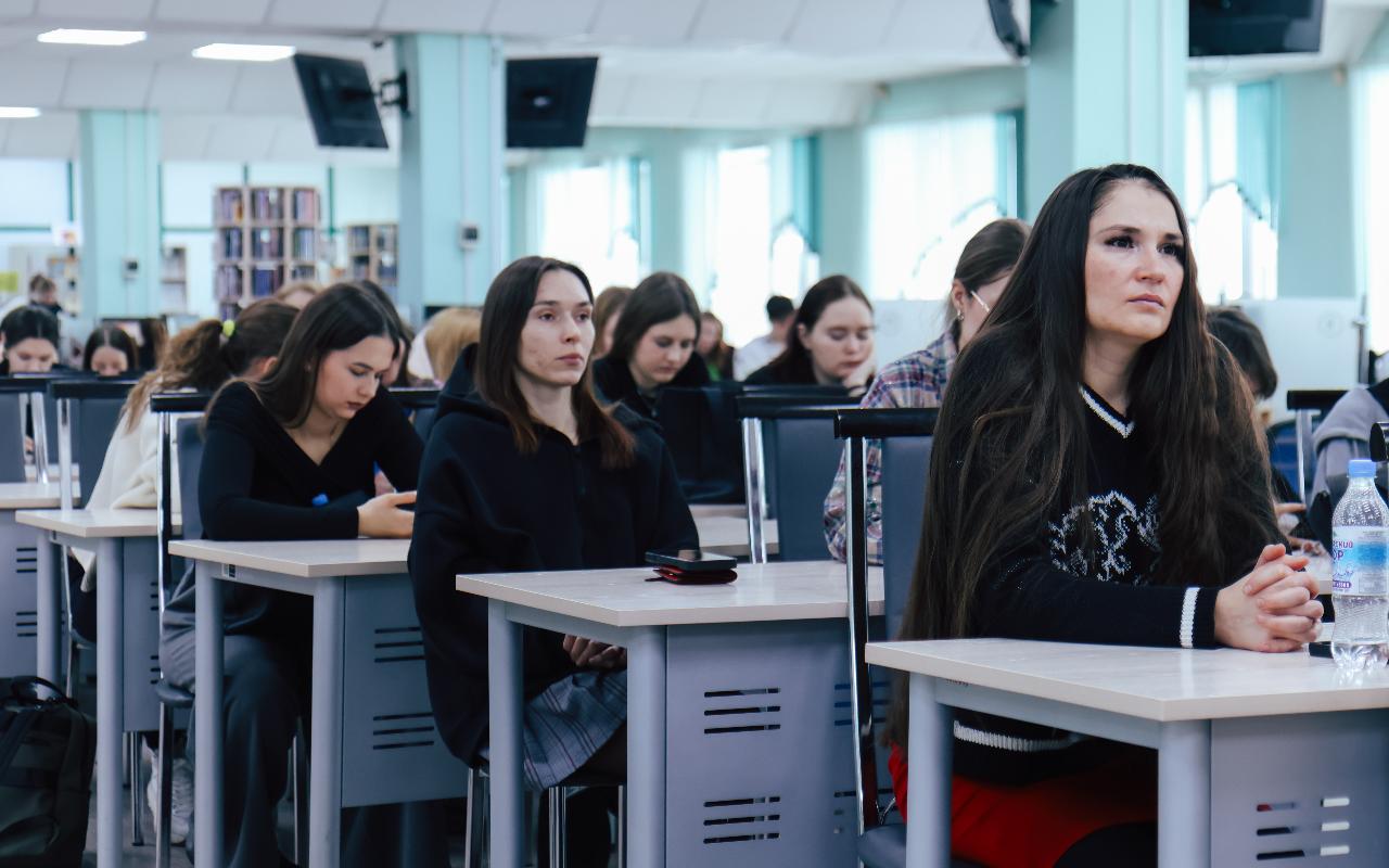 ФОТО к новости: В НГПУ прошла встреча, посвящённая вопросам гражданской обороны и безопасности