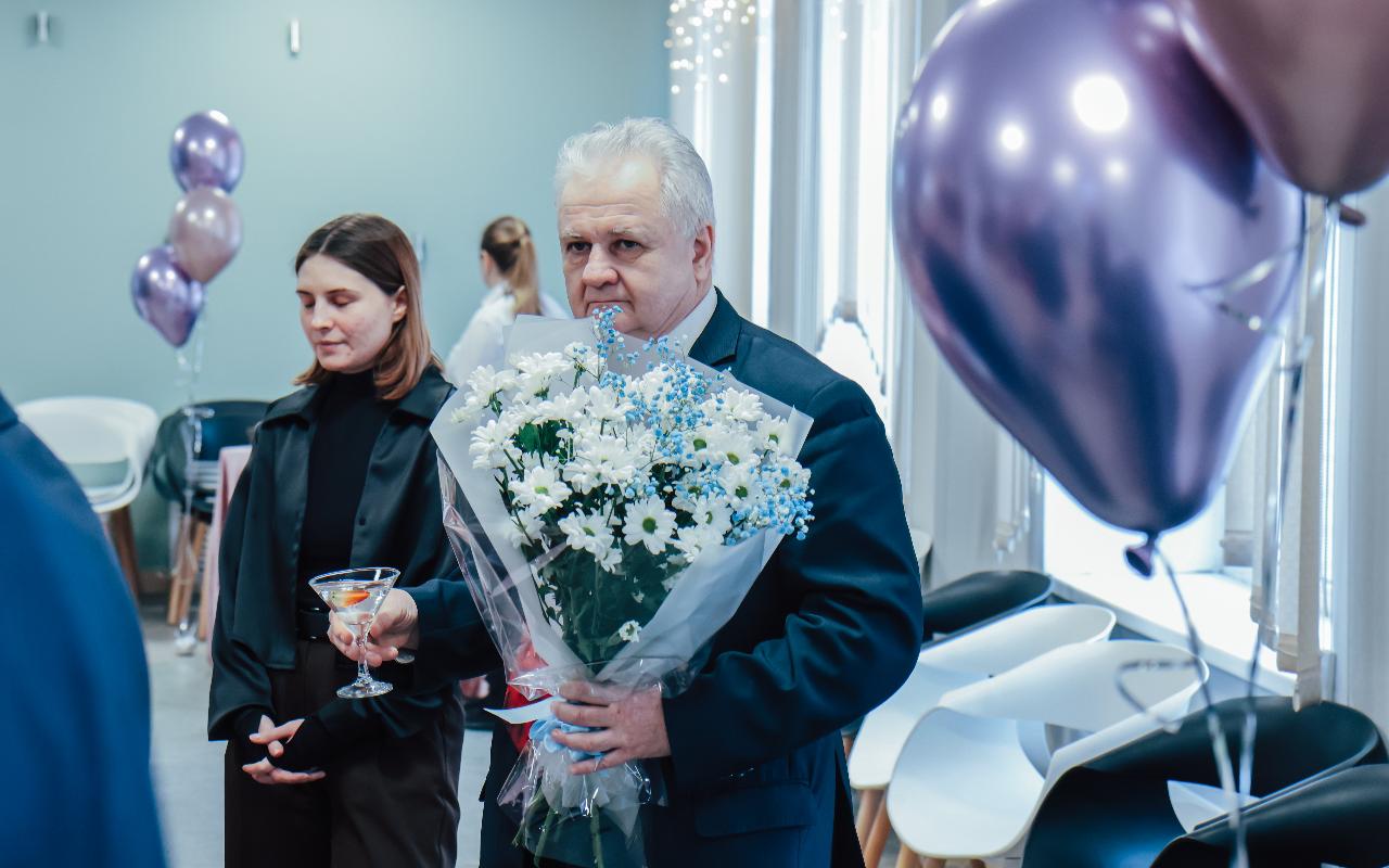 ФОТО к новости: Жанне Филипповне Пивоваровой — 85: в НГПУ поздравили выдающегося учёного и педагога